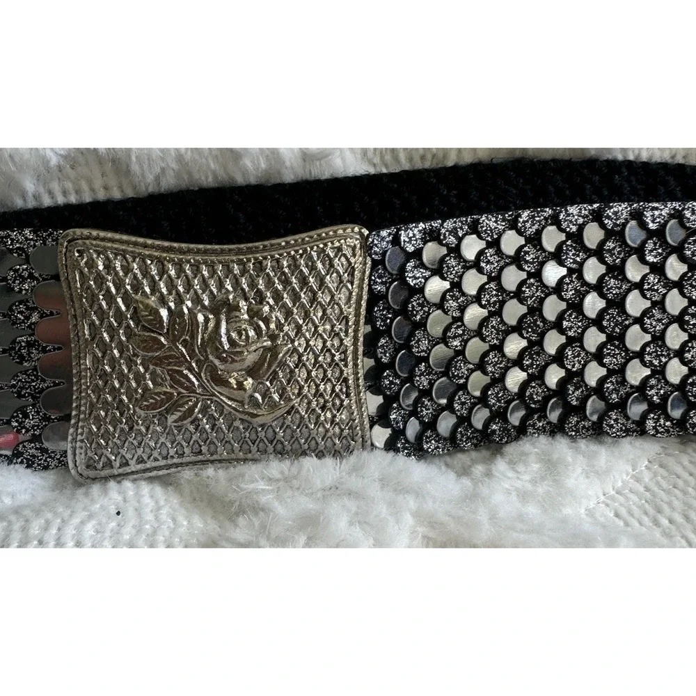 Vintage Metal Big Silver Tone Buckle Stretch Dress Blue Belt Scales Flower